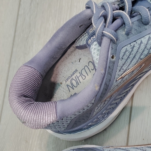Brooks Womens Adrenaline GTS 20 Running Sneakers shoes 10.5 Medium B - Picture 11 of 13